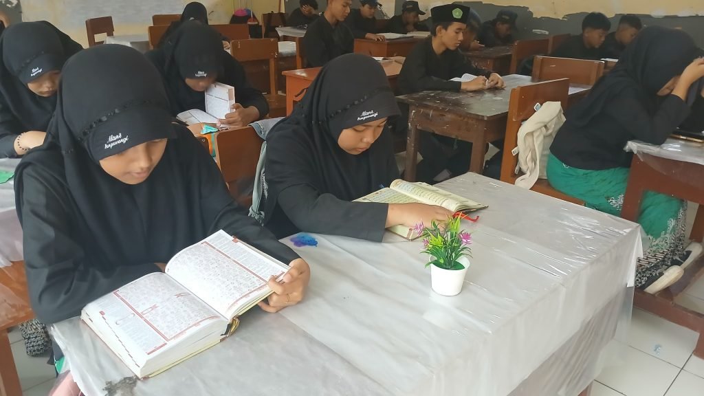 Suasana Madrasah Hidup Lagi