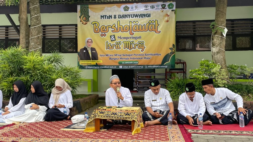 MTsN 8 Banyuwangi Gelar Peringatan Isra' Mi'raj Nabi Muhammad SAW.