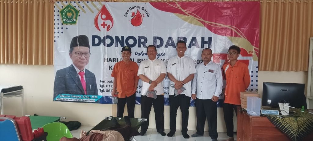 Partisipasi GTK MTsN 8 Banyuwangi dalam Donor Darah Memperingati Hari Amal Bhakti ke-79