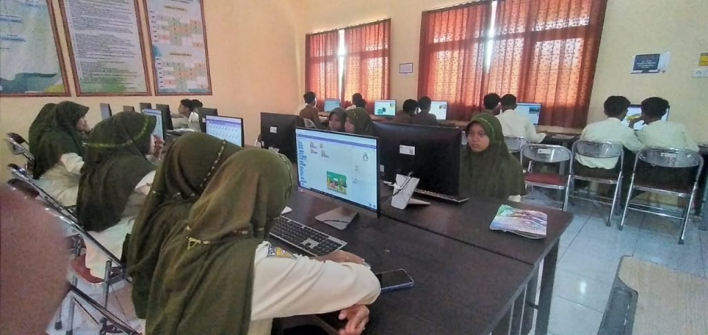 Transformasi Digital di MTsN 8 Banyuwangi: Meningkatkan Kualitas Pembelajaran di Era Modern