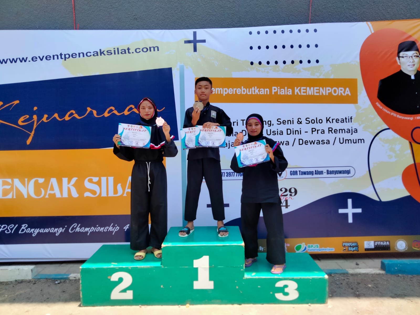 Atlet Pencak Silat MTsN 8 Banyuwangi Raih Juara di IPSI Banyuwangi Championship IV Tingkat Nasional 2024