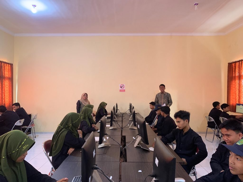 Pelaksanaan ANBK di MTsN 8 Banyuwangi: Langkah Menuju Kualitas Pendidikan yang Lebih Baik